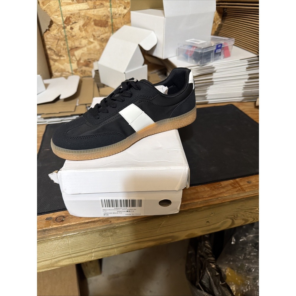 Women's Two-Stripe Timeless Icon Round Toe Vintage Street Style Black S 7.5 - Picture 2 of 7